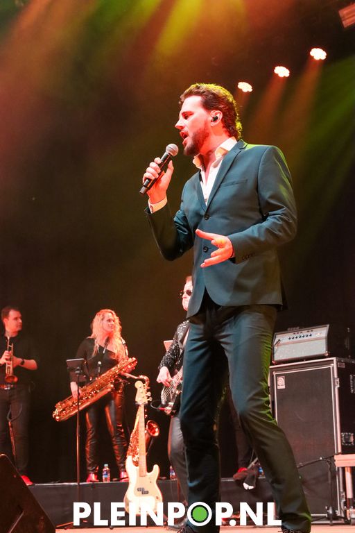 BOUKE & THE ELVIS MATTERS BAND    (5)